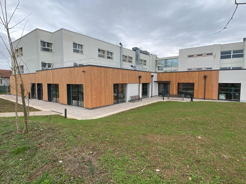 Bardage des façades d’un bâtiment
