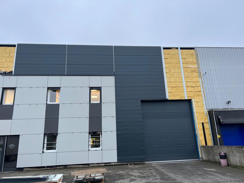 Habillage d’un bâtiment industriel